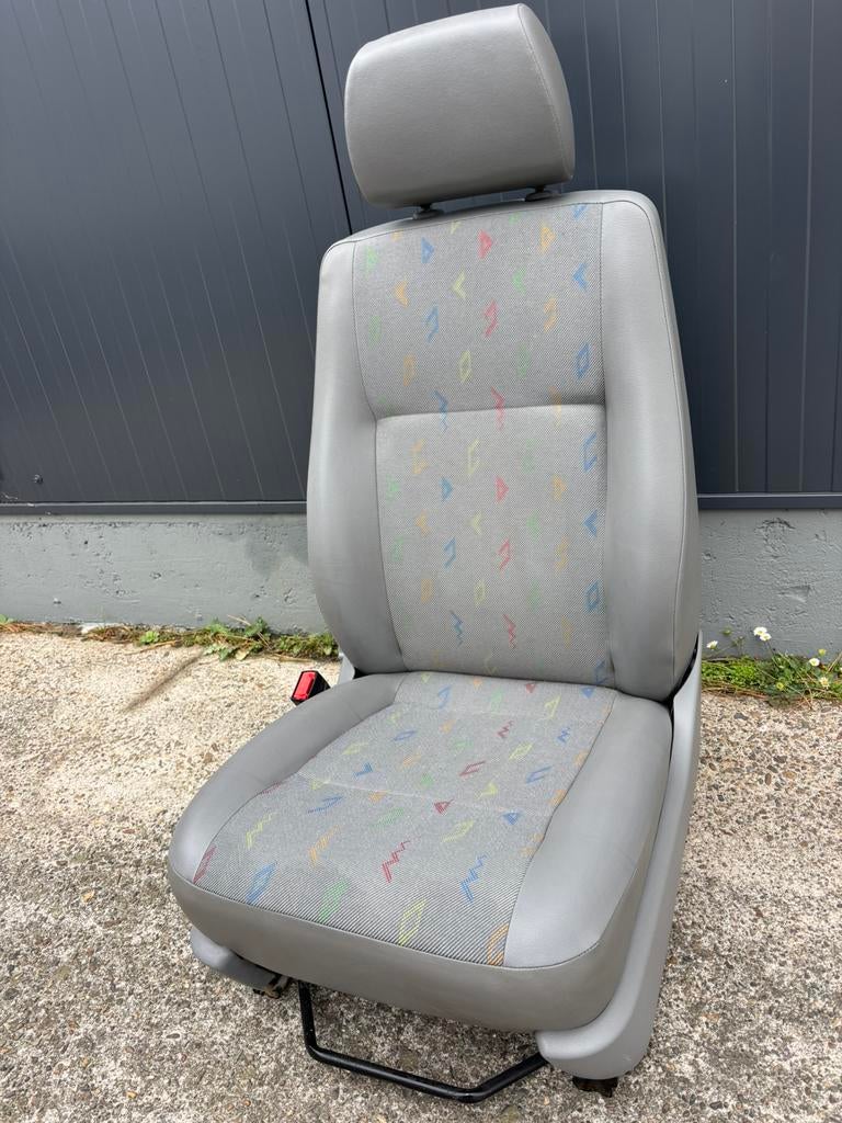 stoel links chauffeur volkswagen transporter t5 inka ZGAN, Auto-onderdelen, Interieur en Bekleding, Tymtop5@gmail.com, 3161ek