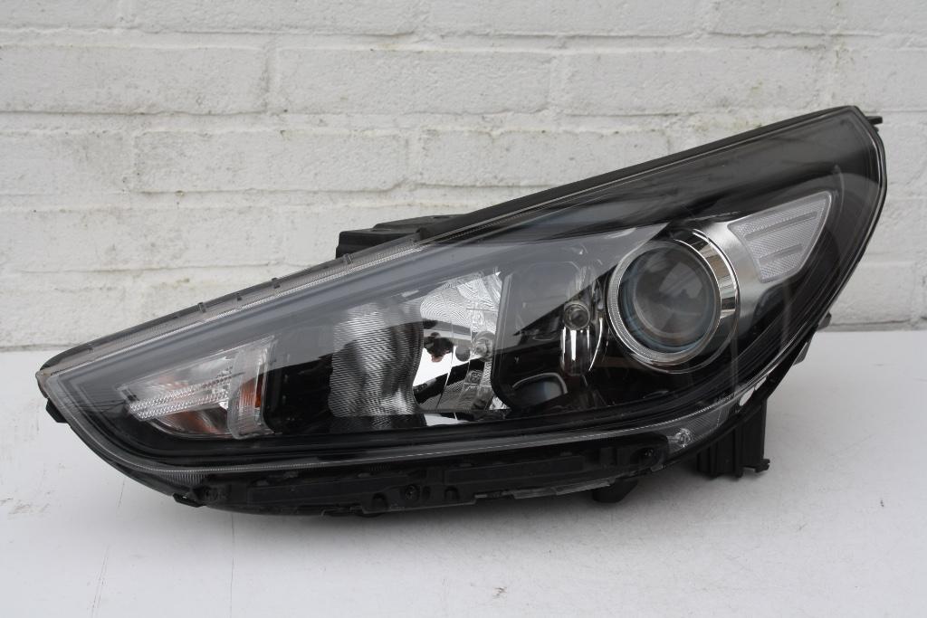 Koplamp Hyundai i30 links Origineel ! Schade, Ophalen of Verzenden, Gebruikt, Hyundai