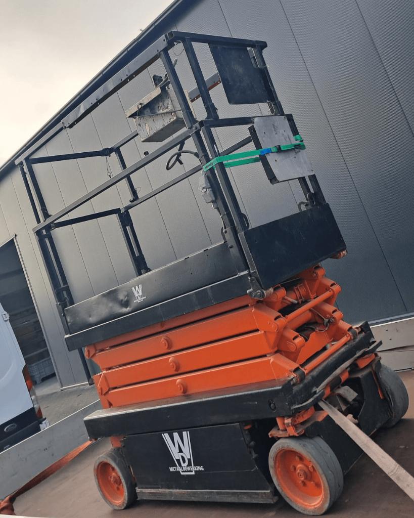 Te huur Skyjack tot 7 mtr, Zakelijke goederen, Machines en Bouw | Liften, Steigers en Ladders, Ophalen