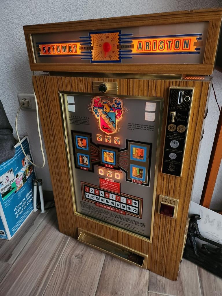 Gok kast werkt goed hij werkt op 5 euro centen bel, Verzamelen, Automaten | Gokkasten en Fruitautomaten, Ophalen of Verzenden