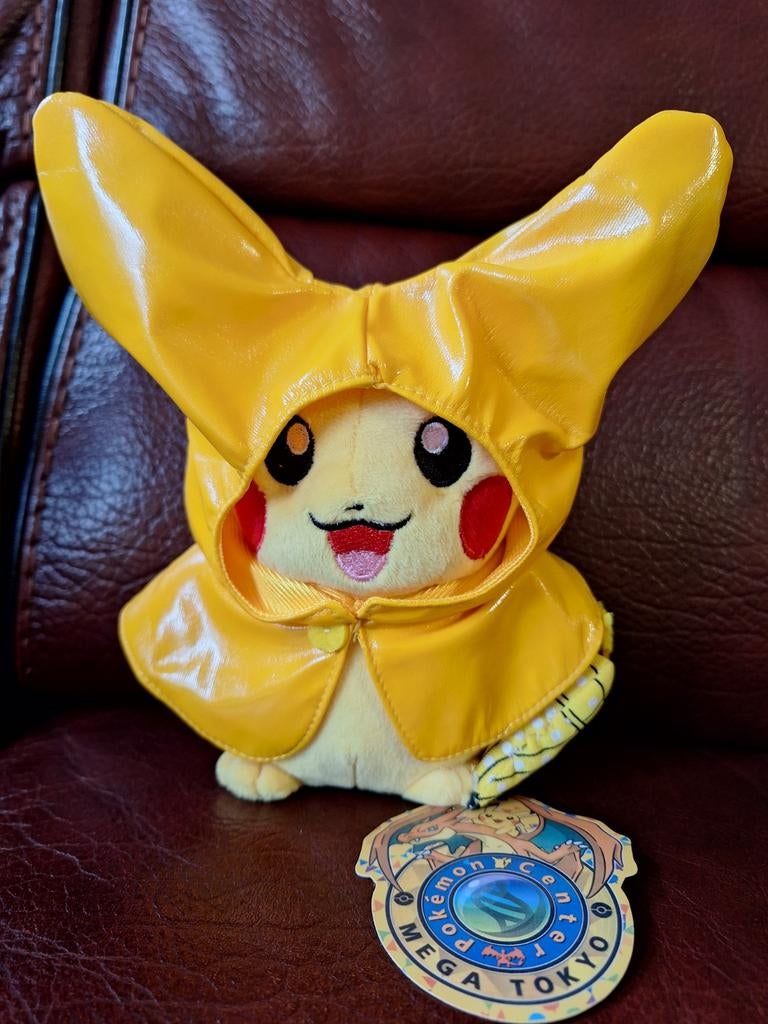 Pikachu Raincoat limited edition Pokemon Center, Verzamelen, Ophalen of Verzenden