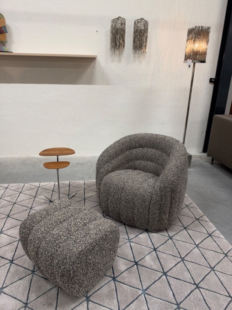 Nieuw Pode Balini Fauteuil met poef Nuvola stof, Leolux, Info@leolux.nl, Nieuw, 75 tot 100 cm