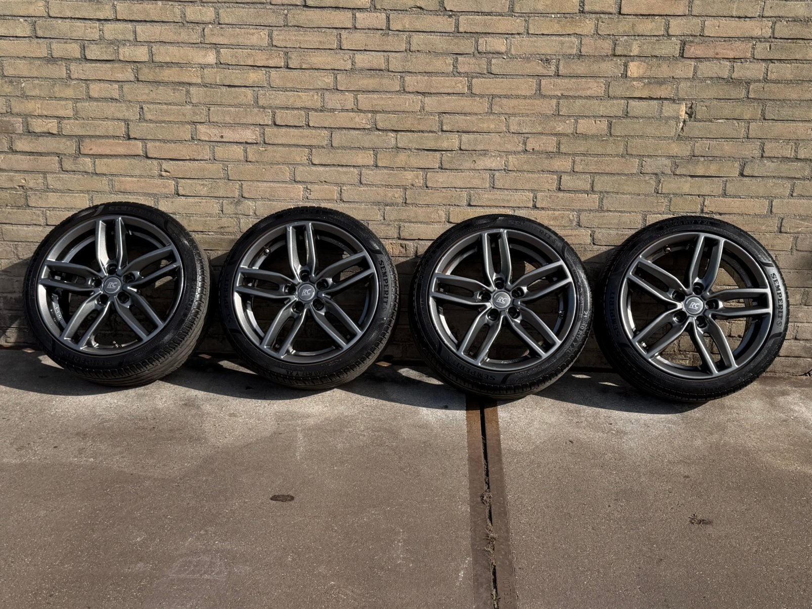 RC 29 design velgen + banden All season 17 inch!, Auto-onderdelen, 215 mm, 17 inch, Ophalen of Verzenden, All Season