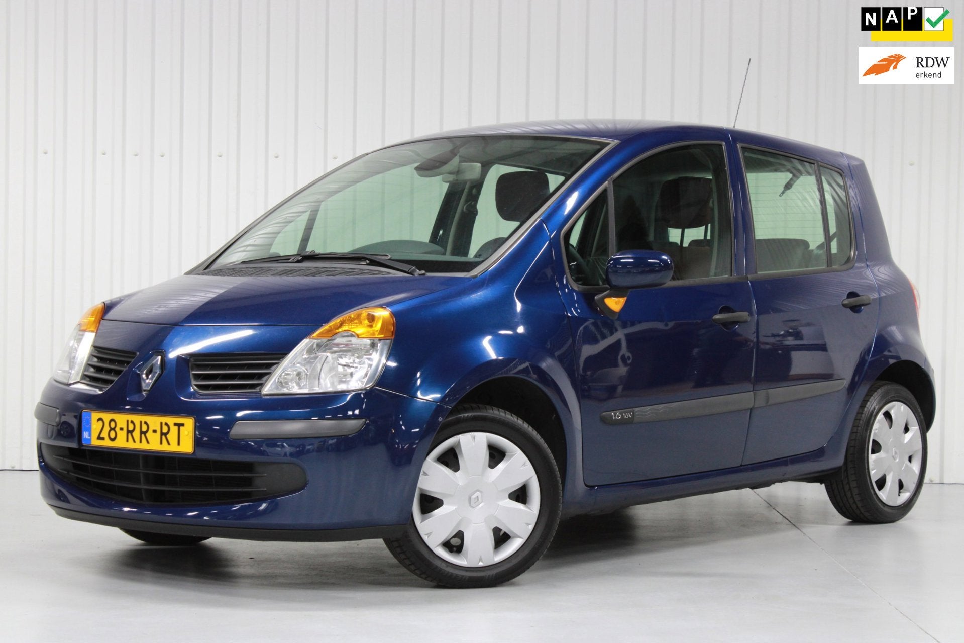 Renault Modus 1.6-16V Expression Luxe, Auto's, Zwart, 4 cilinders, Blauw, 49 €/maand