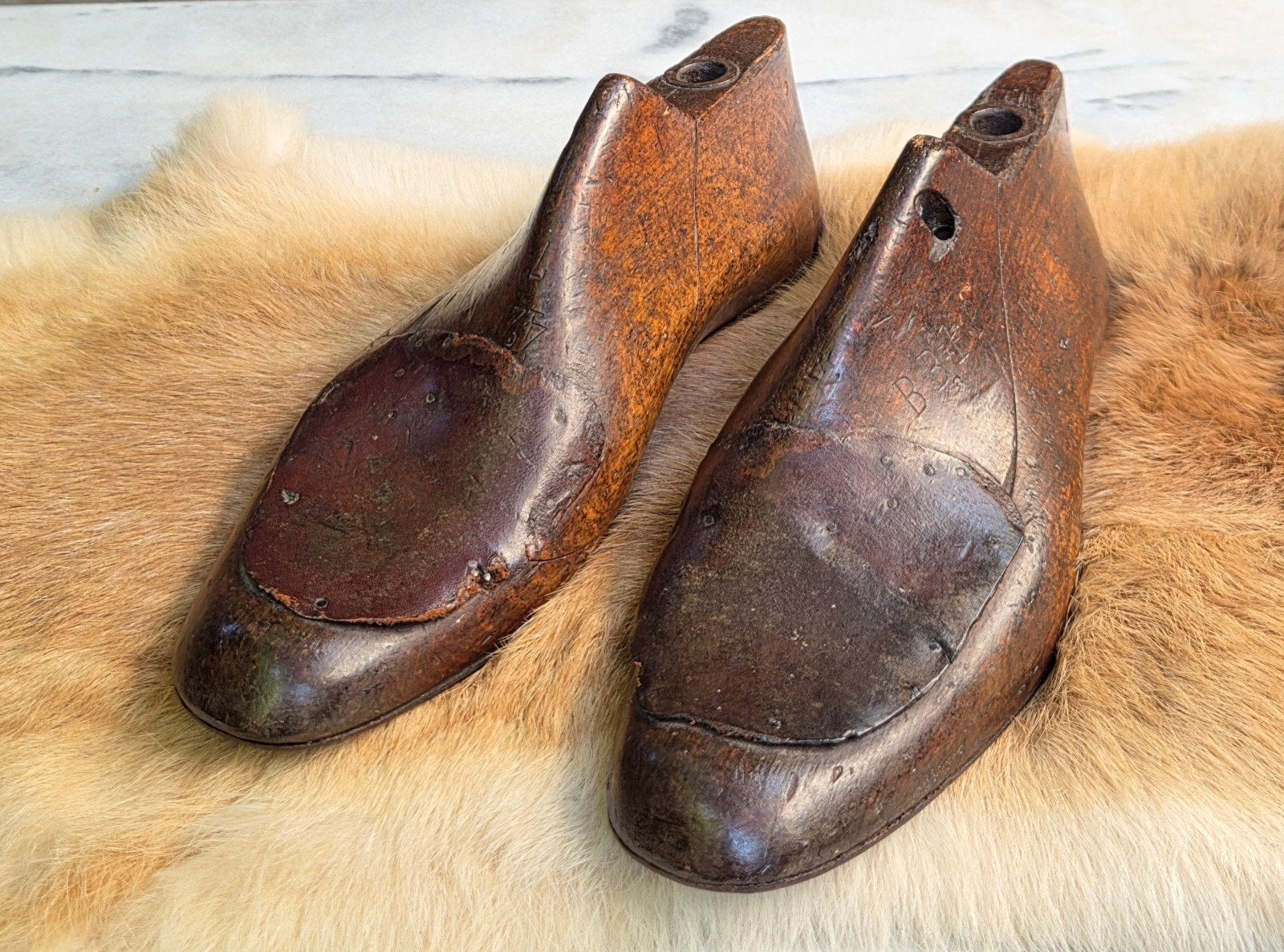 Antieke houten schoenleesten met metalen zool, Antiek en Kunst, Curiosa en Brocante, Ophalen of Verzenden