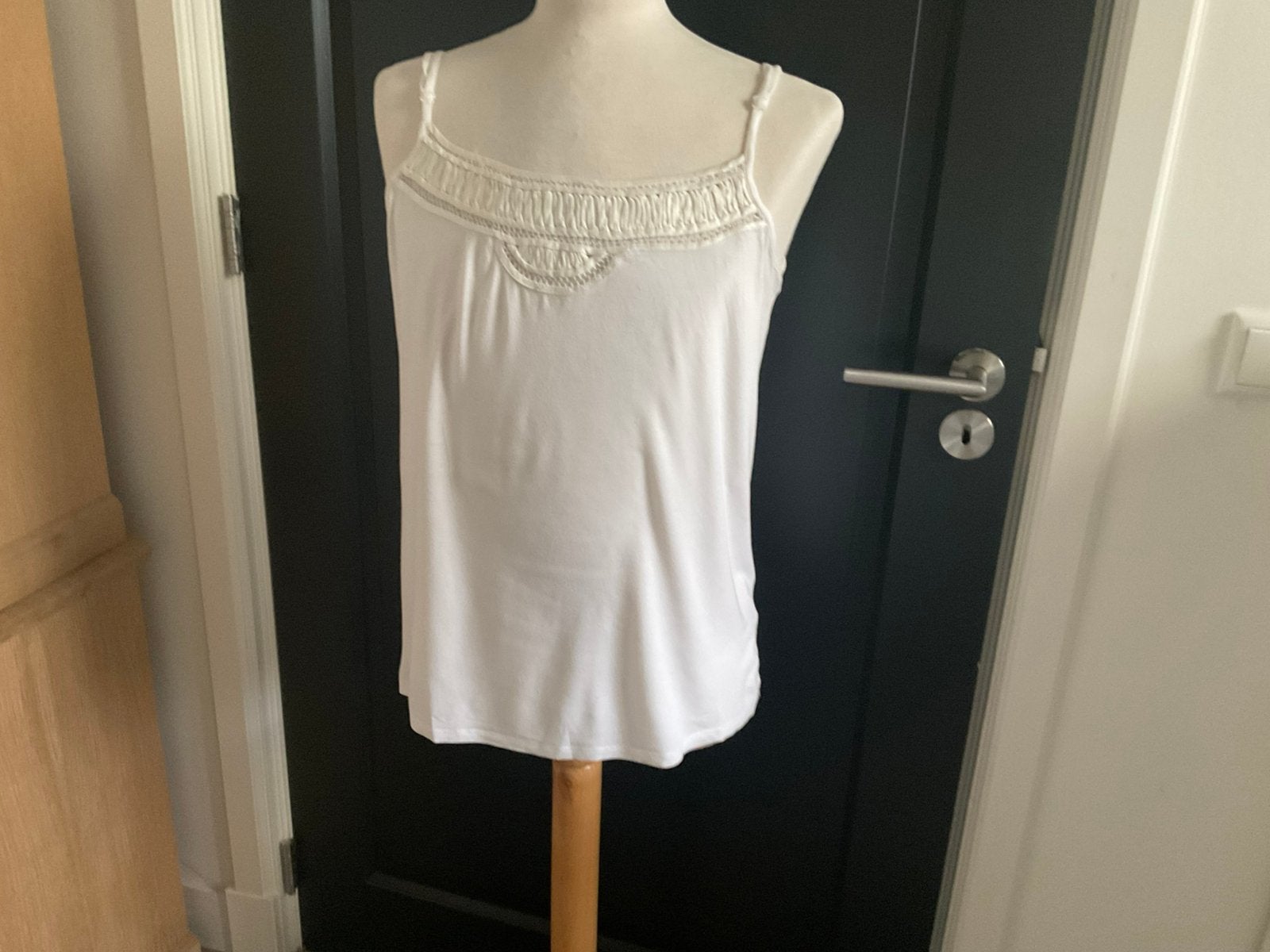 Shirt, top, spaghettitop, maat 46, Ophalen of Verzenden, Zo goed als nieuw, Maat 46/48 (XL) of groter, Beige