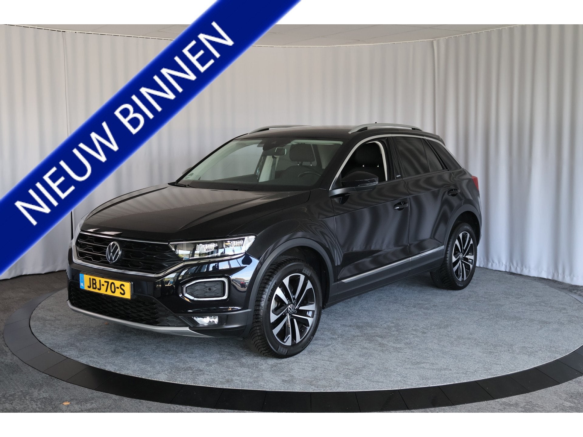 Volkswagen T-Roc 1.5 TSI Style, IQ light, Camera, ACC, Trekh, Auto's, 1254 kg, Euro 6, 4 cilinders, 150 pk