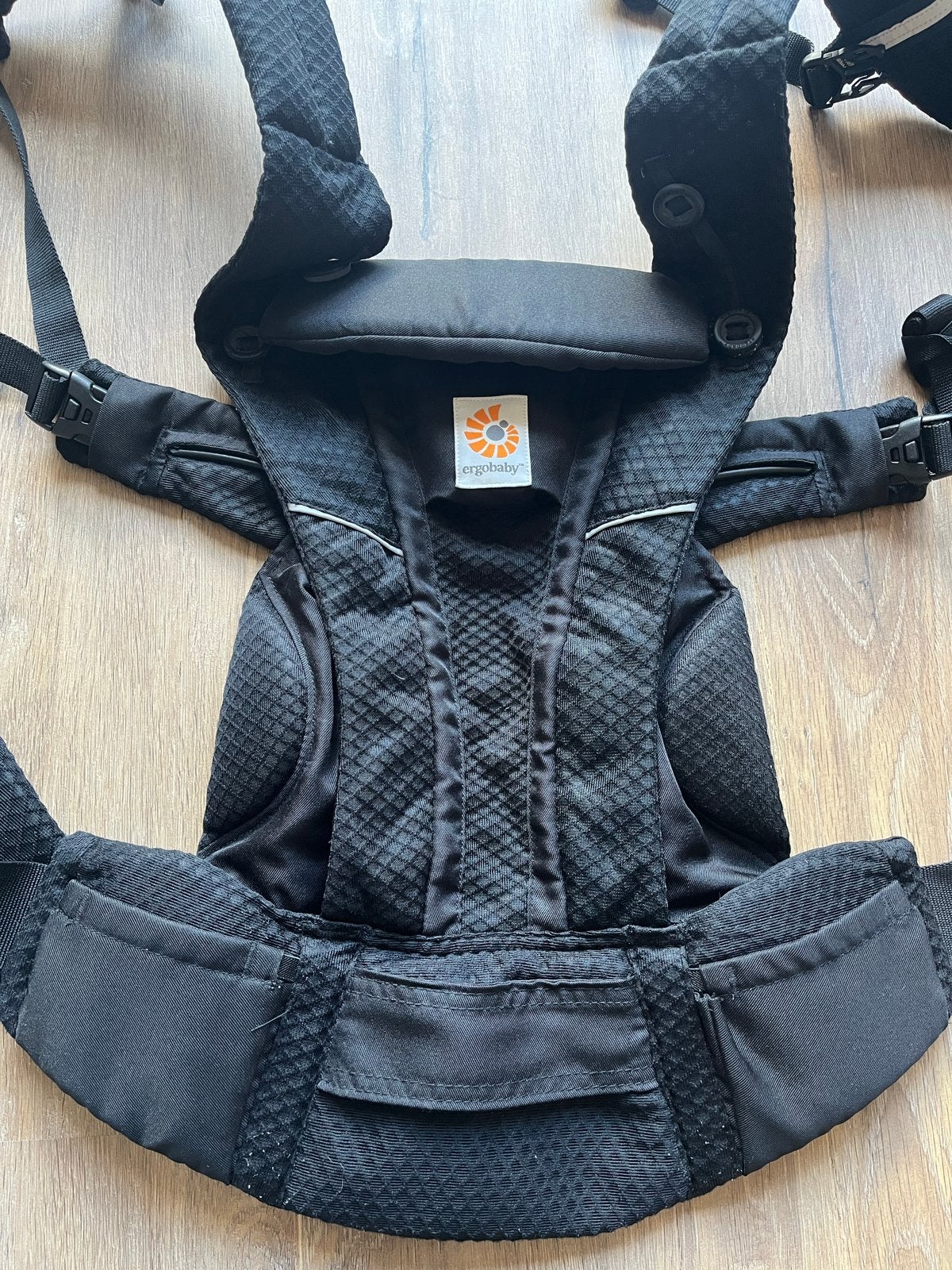 Ergobaby Omni Breeze 360 draagzak zwart, Kinderen en Baby's, Babydragers en Draagdoeken, Zo goed als nieuw, Buik, Rug of Zij, Draagzak