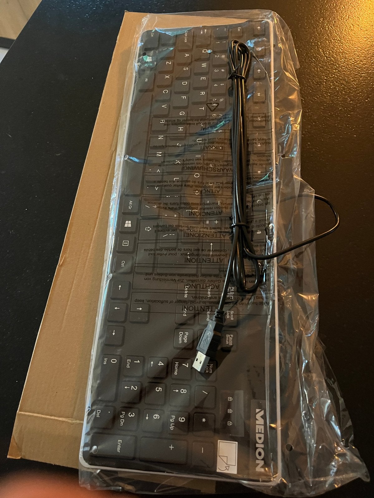 Nieuw Bedraad Toetsenbord - Direct Beschikbaar, Computers en Software, Toetsenborden, Ophalen, Nieuw, Bedraad, Plug-and-play