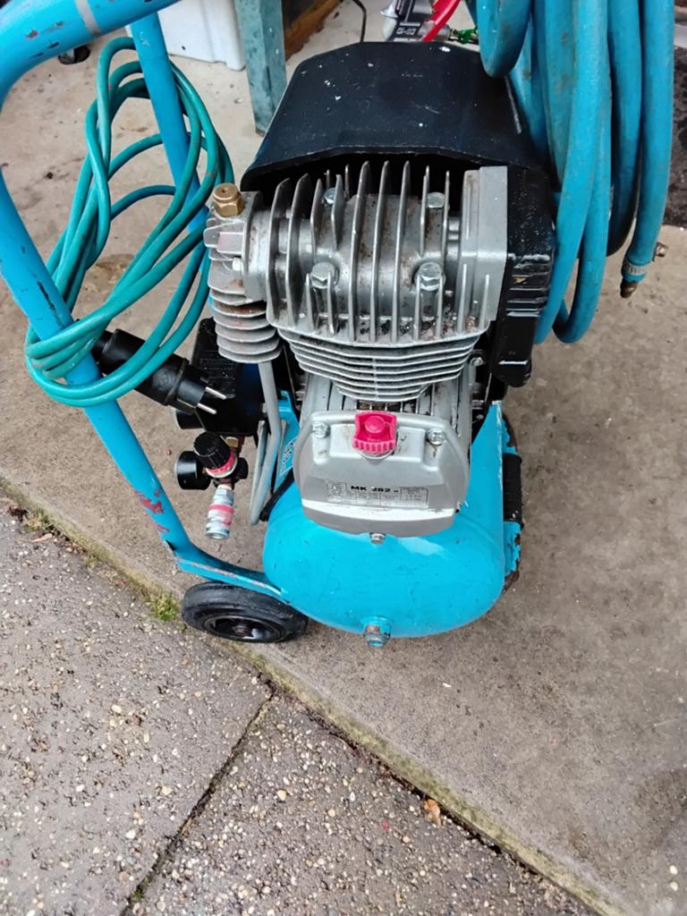 10 bar compressor te koop aangeboden, Ophalen, Gebruikt, 10 bar of meer, 200 tot 400 liter/min