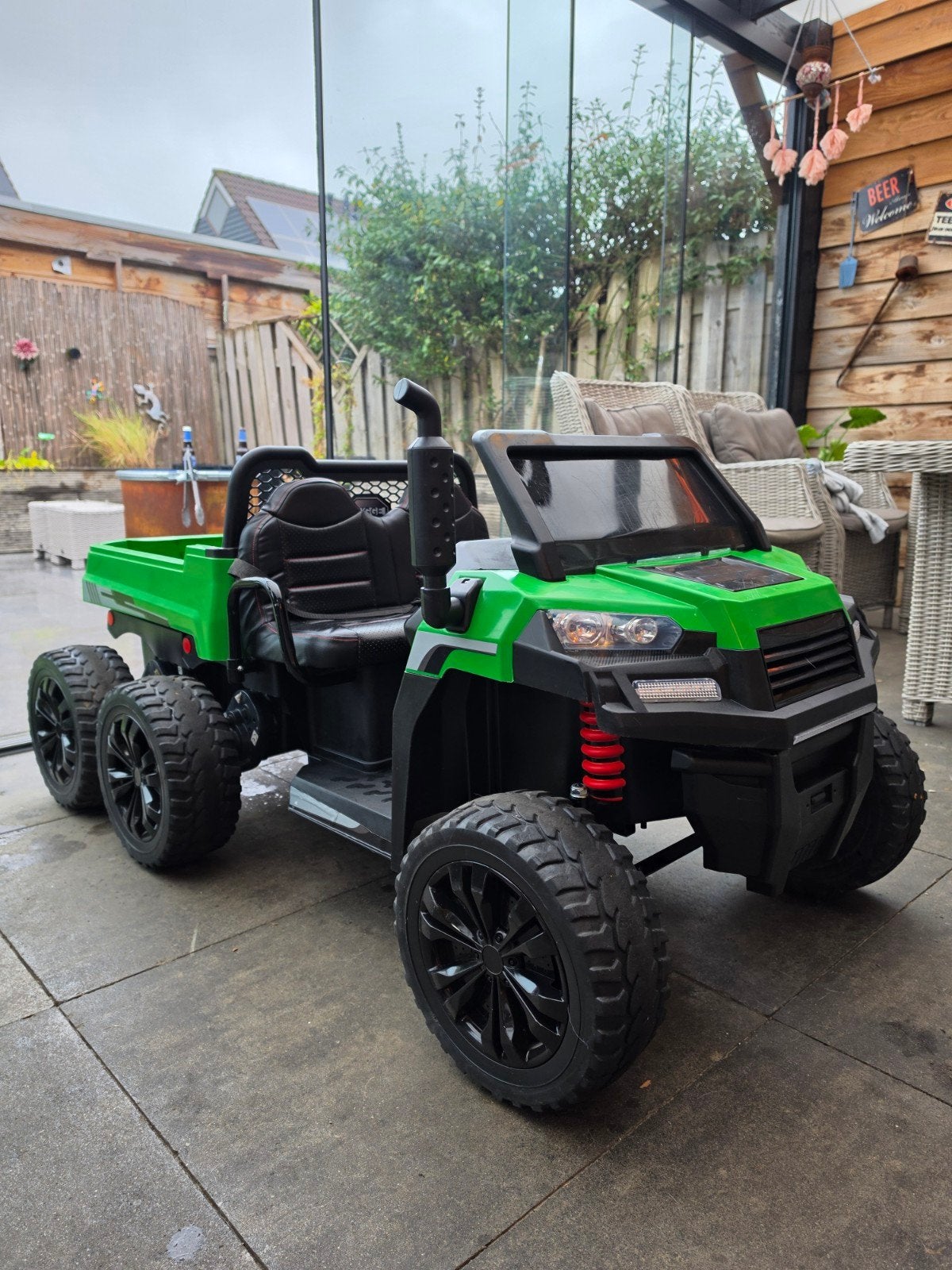 Elektrische kinderauto 6x6 met kiepbak, Kinderen en Baby's, Zo goed als nieuw
