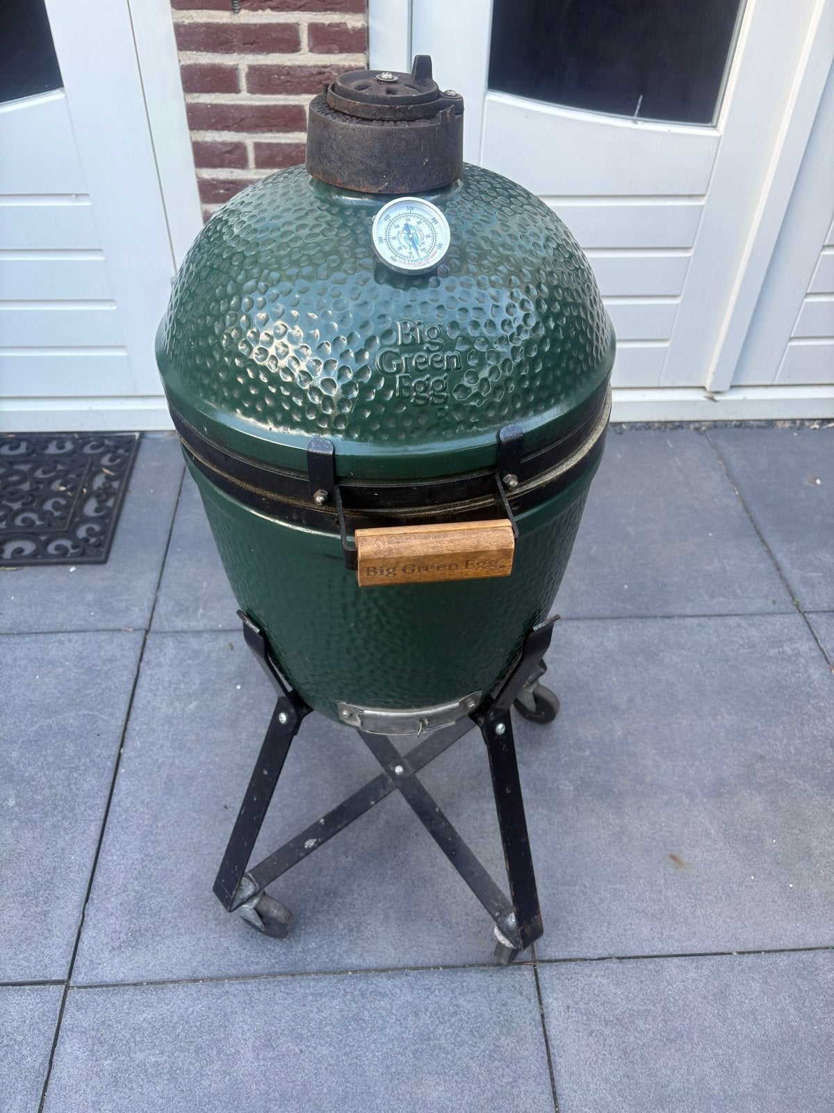 Big Green Egg SMALL Kamado BBQ met onderstel en hoes, Tuin en Terras, Houtskoolbarbecues, Ophalen, Gebruikt