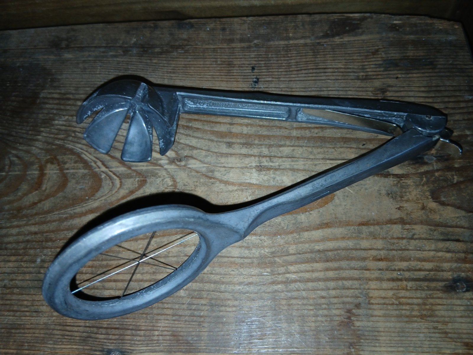 Antieke eiersnijder / eierverdeler, Ophalen of Verzenden