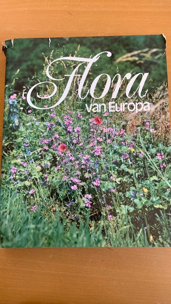 Flora van europa - J. Triska - A.A. Kruyne, Ophalen of Verzenden, Bloemen, Planten en Bomen