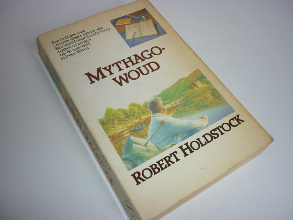 Robert Holdstock: Mythago-woud, Ophalen of Verzenden, Gelezen