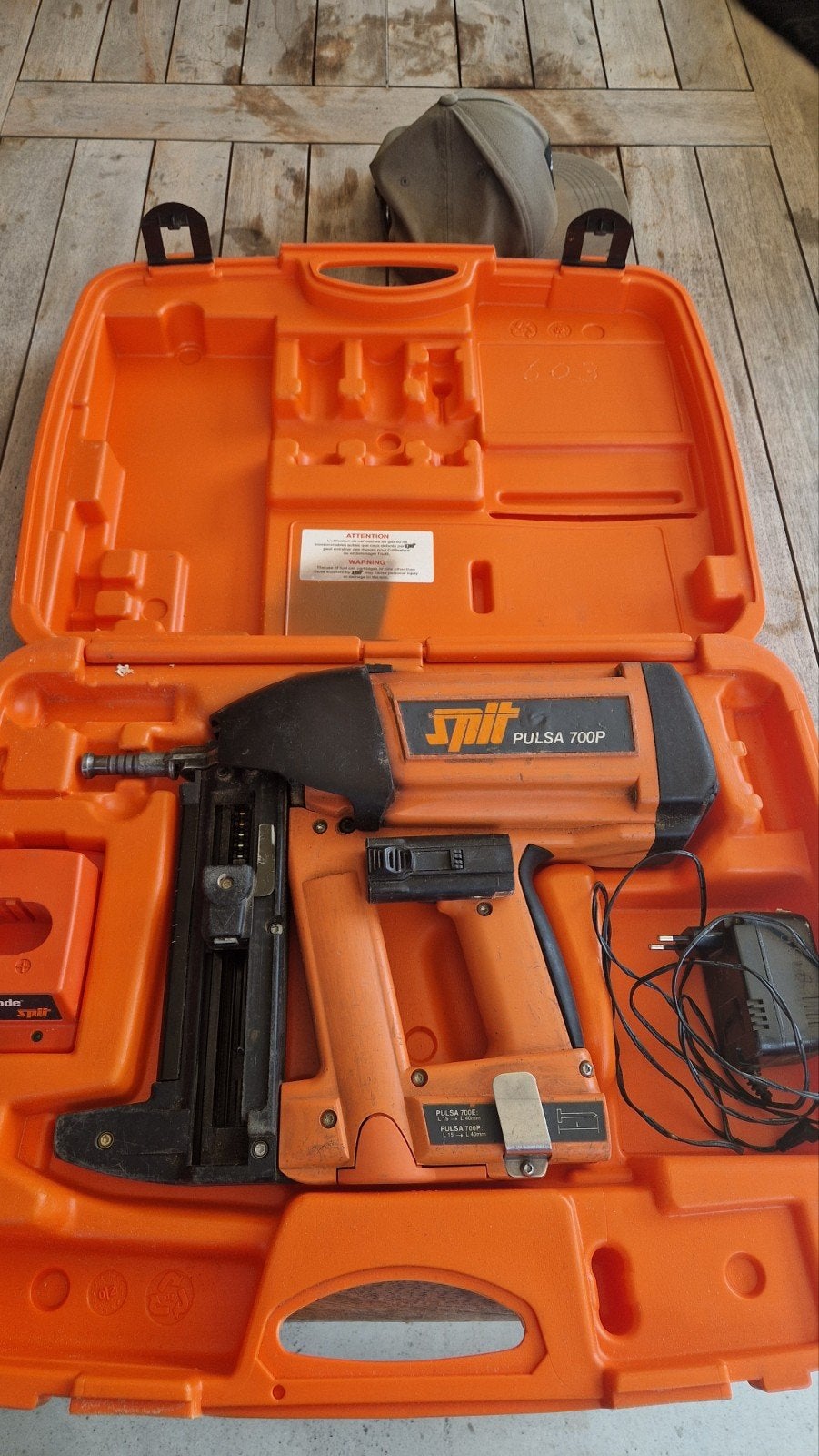 Spit Pulsa 700P tacker met koffer en lader, Ophalen of Verzenden, Gebruikt, Tacker/nietmachine, Overige merken