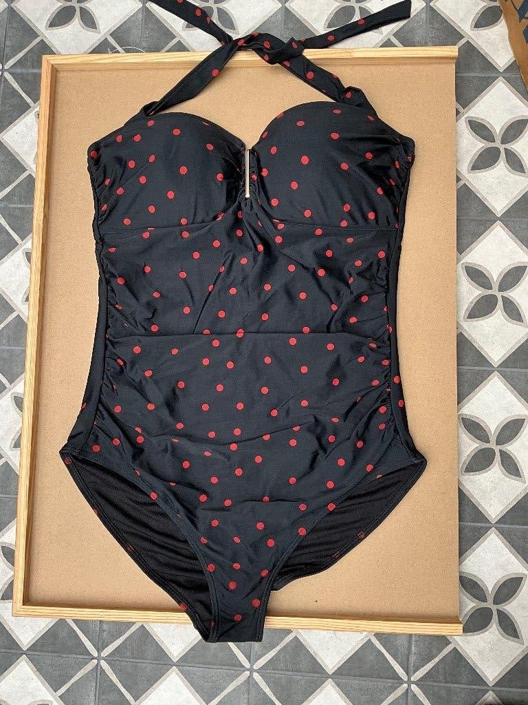 BEACHWAVE corrigerend halter badpak zwart/brique maat 50, Zwart, Nieuw, Badpak, Ophalen of Verzenden