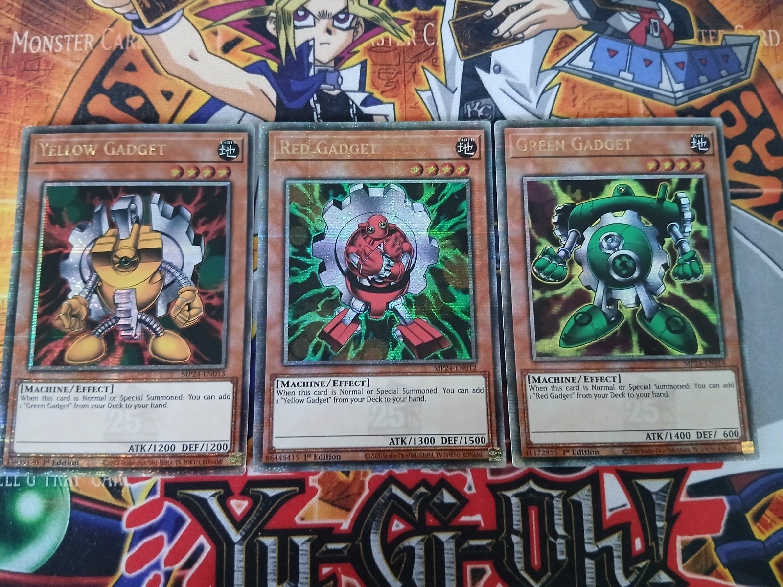 Yellow, Red & Green Gadget Quarter Century Secret Rare QCSR, Ophalen of Verzenden, Zo goed als nieuw, Meerdere kaarten, Foil