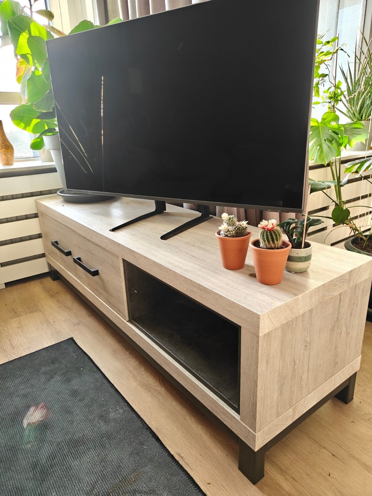 Eettafel + stoelen/gangkast/koffietafel en tv meubel, Ophalen, Gebruikt, Metaal, Modern