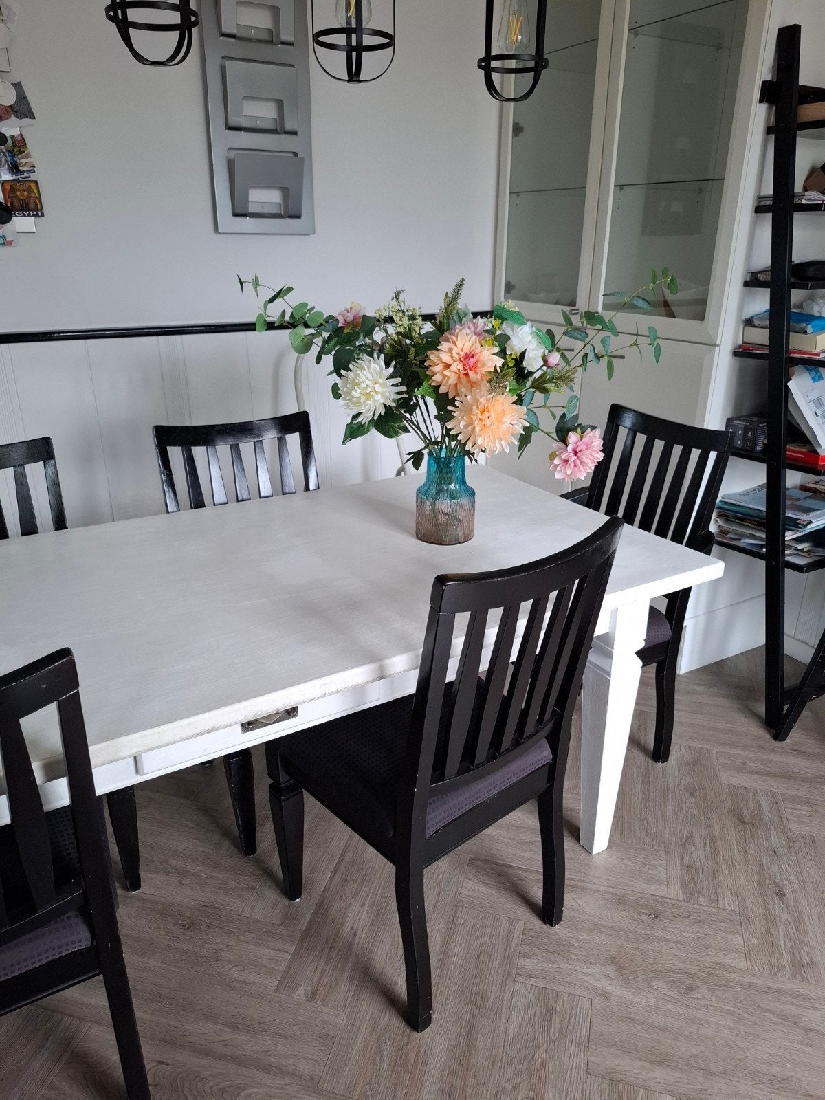 Eettafel met 6 stoelen (4 zonder, 2 met armleuning), Ophalen, Gebruikt, 50 tot 100 cm, Vijf personen of meer
