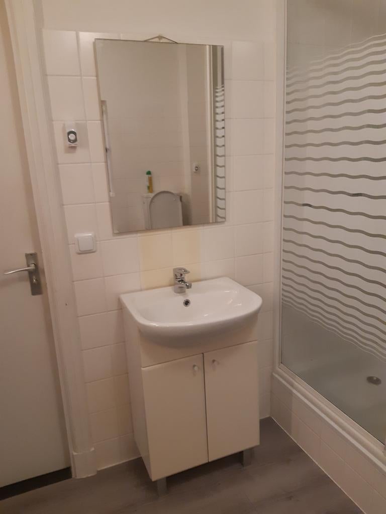 Badkamer meubeltje, Ophalen, Zo goed als nieuw