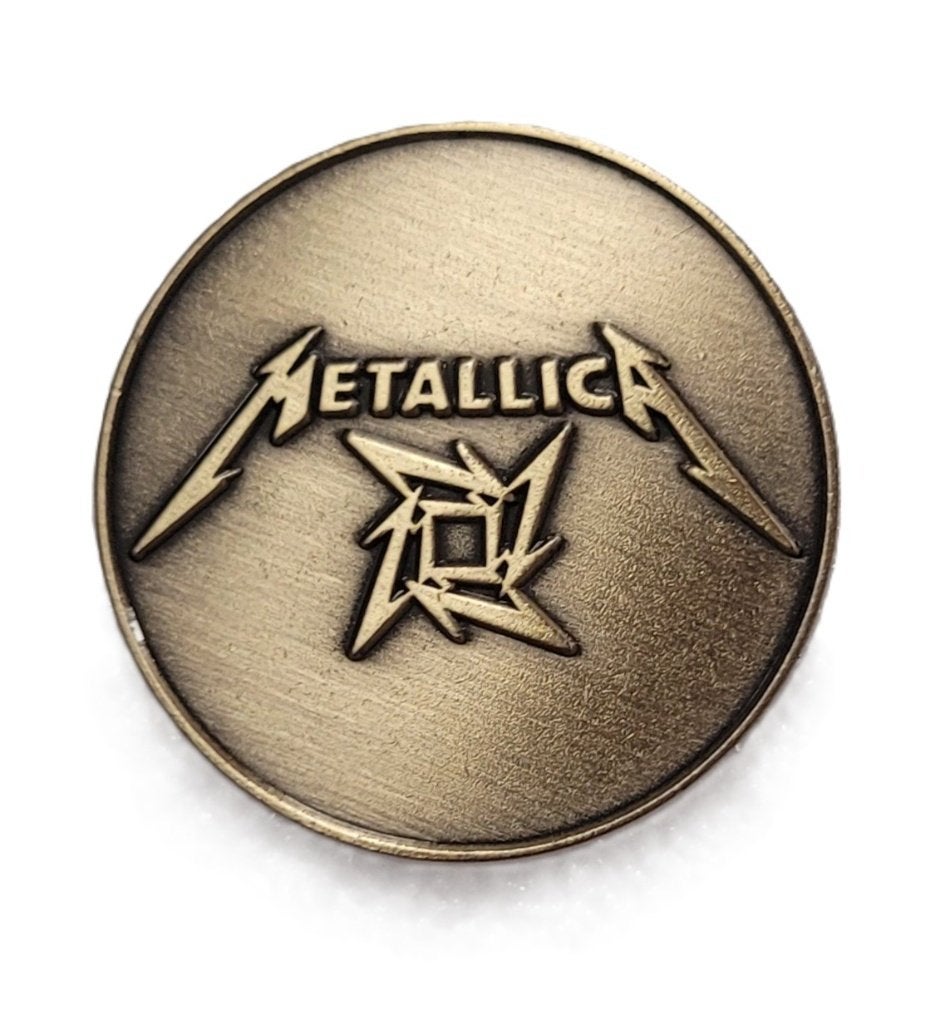 Metallica logo goud rond speld van metaal pin speldje