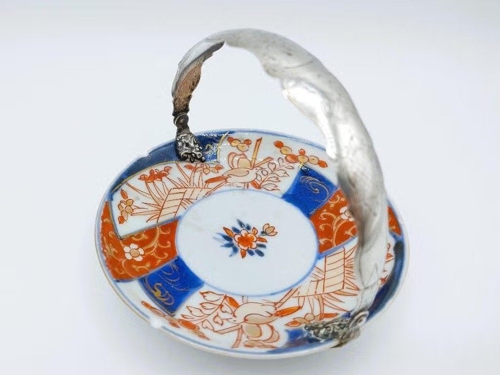 Imarischaaltje met zilveren hengsel, W. Husselman, Deventer,, Antiek en Kunst, Verzenden, Zilver