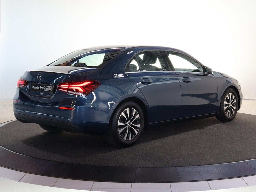 Mercedes-Benz A-klasse 180 Business Solution | Widescreen |, Gebruikt, 4 cilinders, Blauw, Leder en Stof