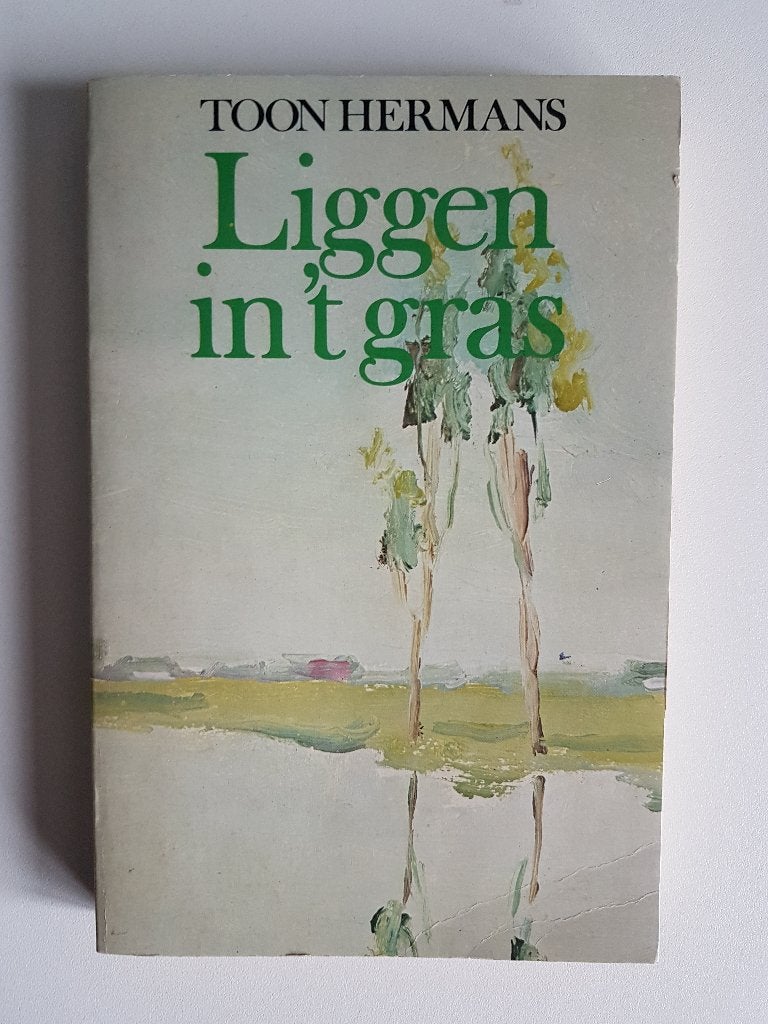 Toon Hermans, liggen in 't gras, kaft gekreukt, Boeken, Ophalen of Verzenden, Gelezen