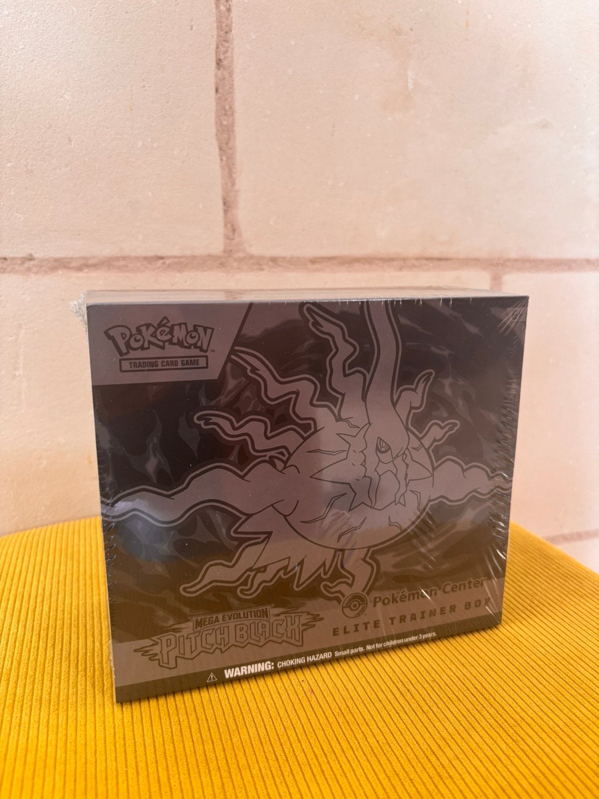 Pitch Black Pokemon Center ETB, Ophalen of Verzenden, Zo goed als nieuw