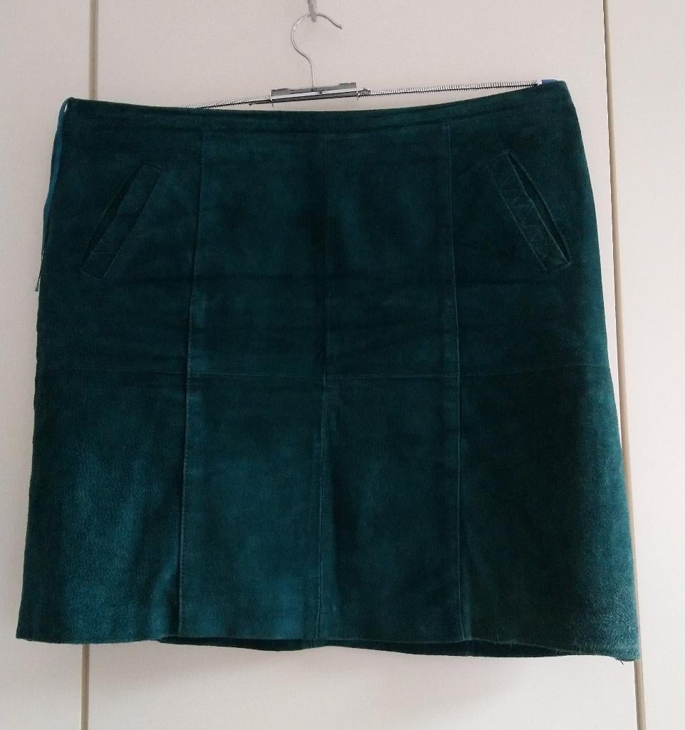 Groene rok suede m 42, Kleding | Dames, Rokken, V&D, Maat 42/44 (L), Ophalen of Verzenden, Zo goed als nieuw