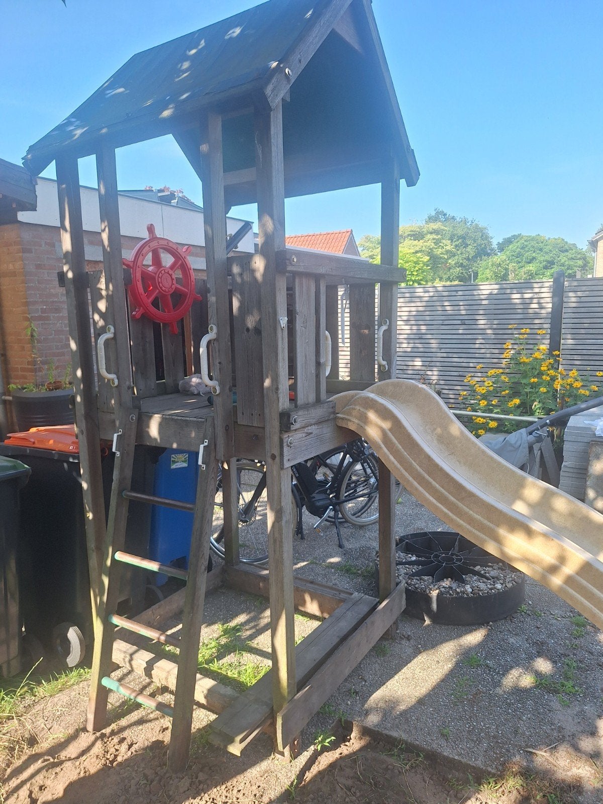 speelhuisje gratis, Kinderen en Baby's, Speelgoed | Buiten | Speeltoestellen, Ophalen, Gebruikt, Glijbaan