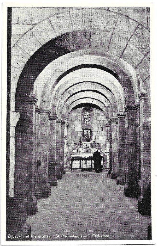 AK Oldenzaal - Zijbeuk met Maria-altaar St. Plechelmuskerk, Verzenden, 1940 tot 1960, Ongelopen, Overijssel