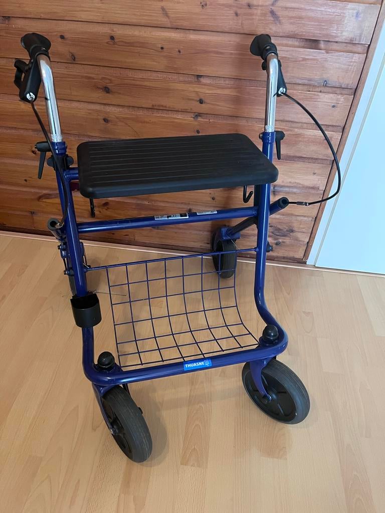 Thuasne Quatro rollator met zitje en mand – nette staat, Diversen, Rollators, Ophalen