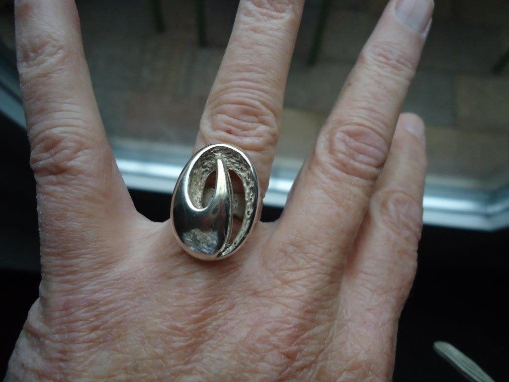 mooie echt zilveren ring ovaal aparte vormgeving verstelbaar, Sieraden, Tassen en Uiterlijk, Ringen, Ophalen of Verzenden, Zo goed als nieuw