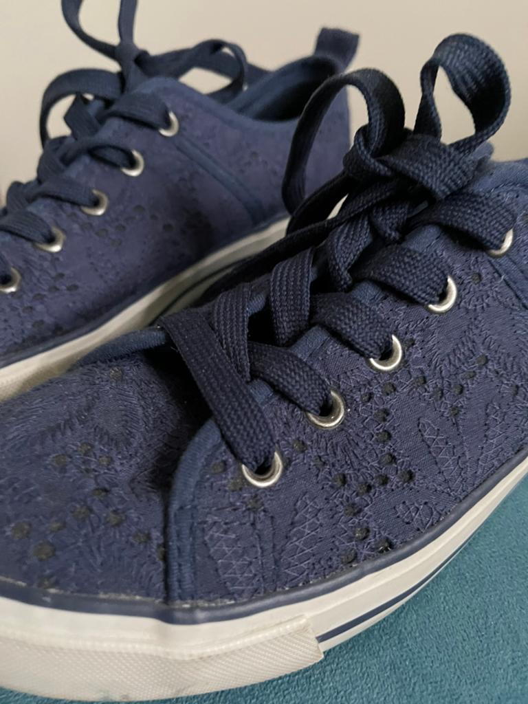 Blauwe gympen maat 37 Trend One, Ophalen of Verzenden, Zo goed als nieuw, Blauw, Sneakers of Gympen