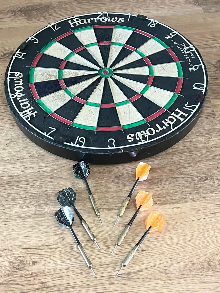Harrows Dartbord met 6 pijlen, Ophalen of Verzenden, Gebruikt, Dartbord met pijlen