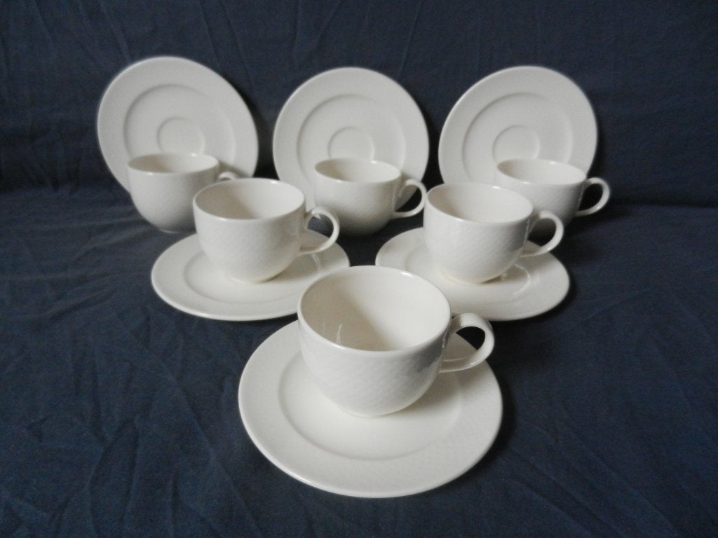 Zes koppen en schotels Villeroy en Boch model Tipo Weiss, Gebruikt, Villeroy & Boch, Ophalen of Verzenden, Modern