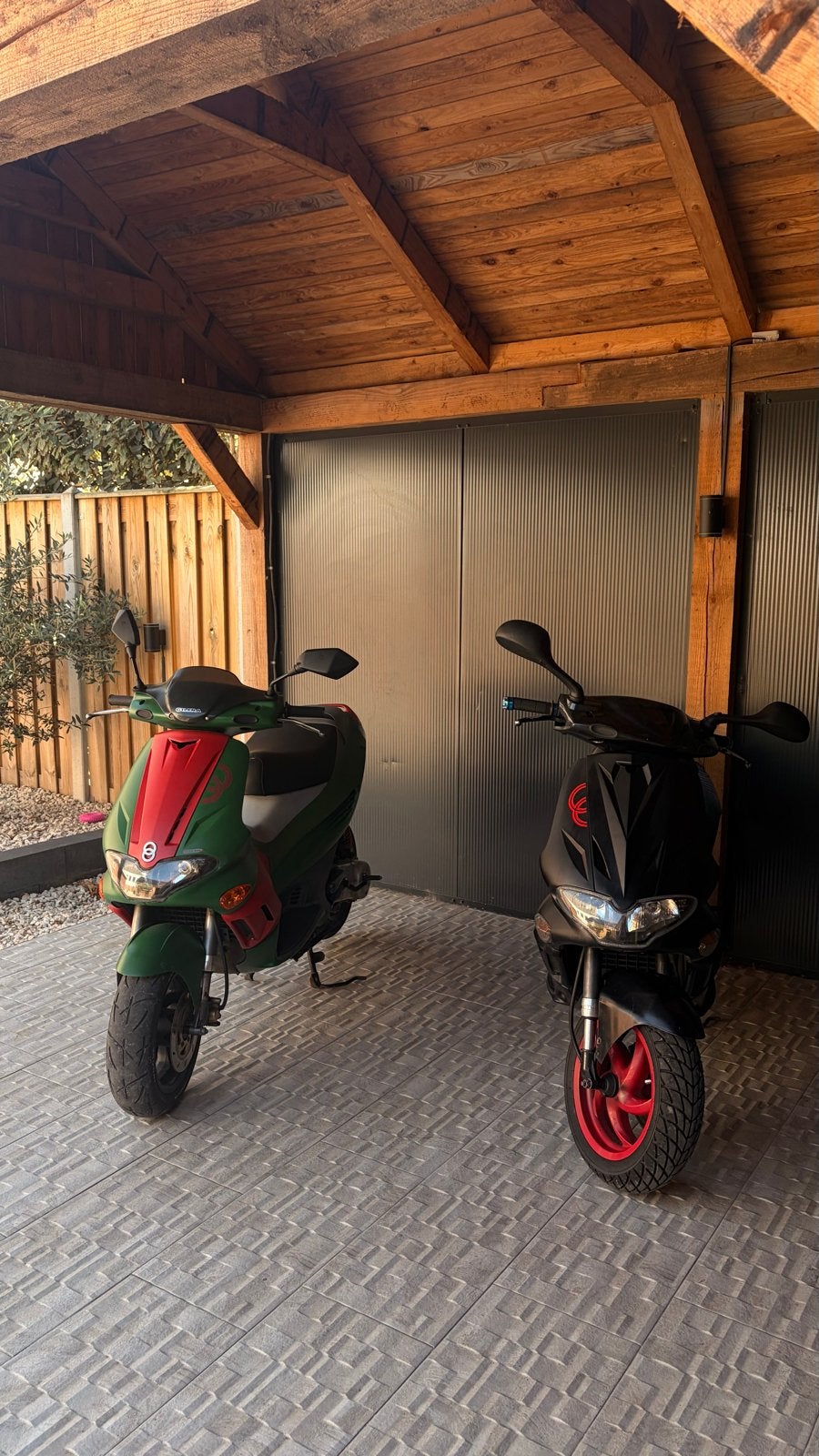 Gilera Runner 50cc - Groen/Rood en Zwart/Rood, Fietsen en Brommers, Ophalen of Verzenden, Nieuw, Tweetakt, Gilera