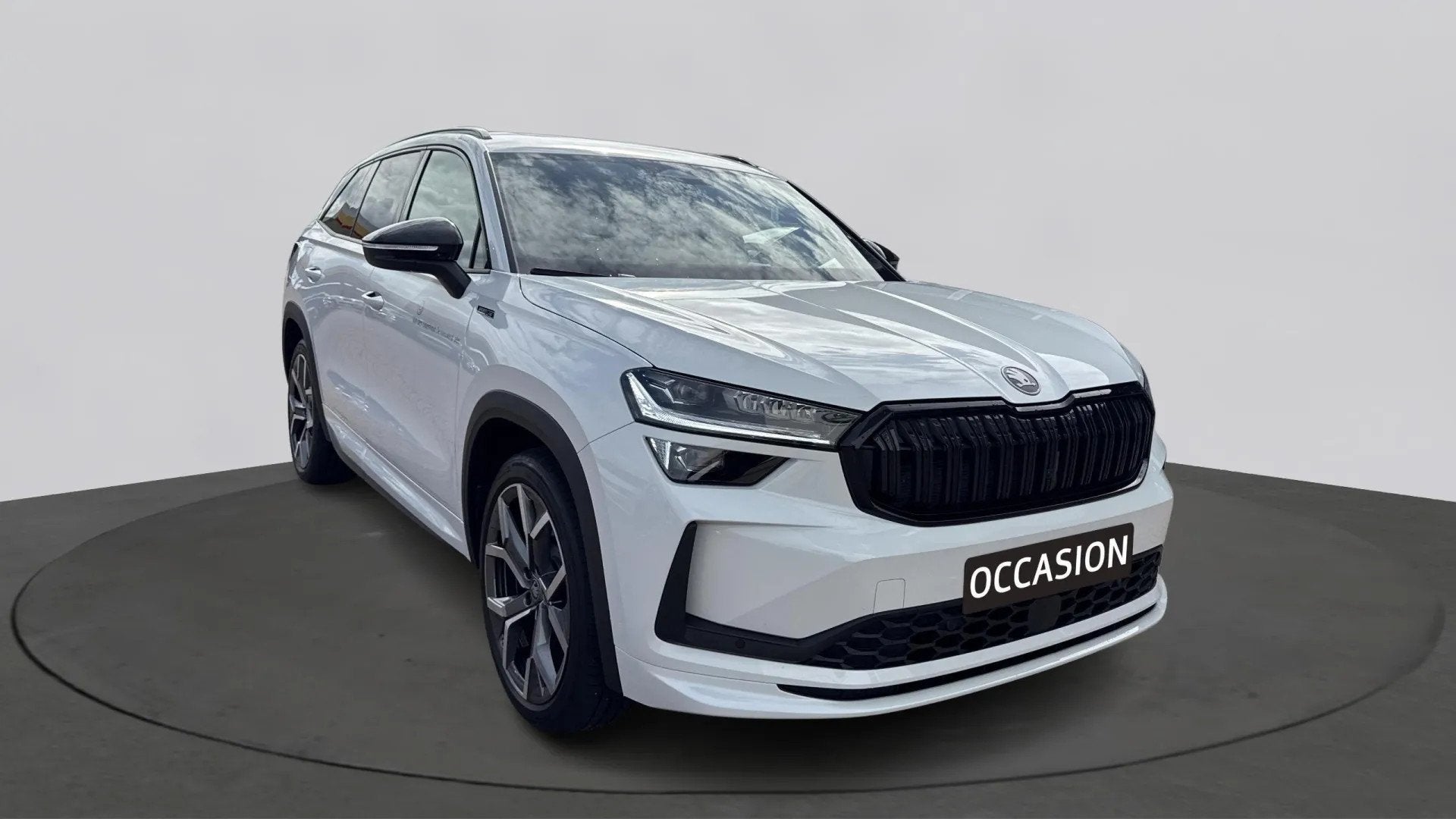 Skoda Kodiaq 1.5 TSI PHEV Sportline Business (bj 2026), 4 cilinders, Overige brandstoffen, Wit, Origineel Nederlands