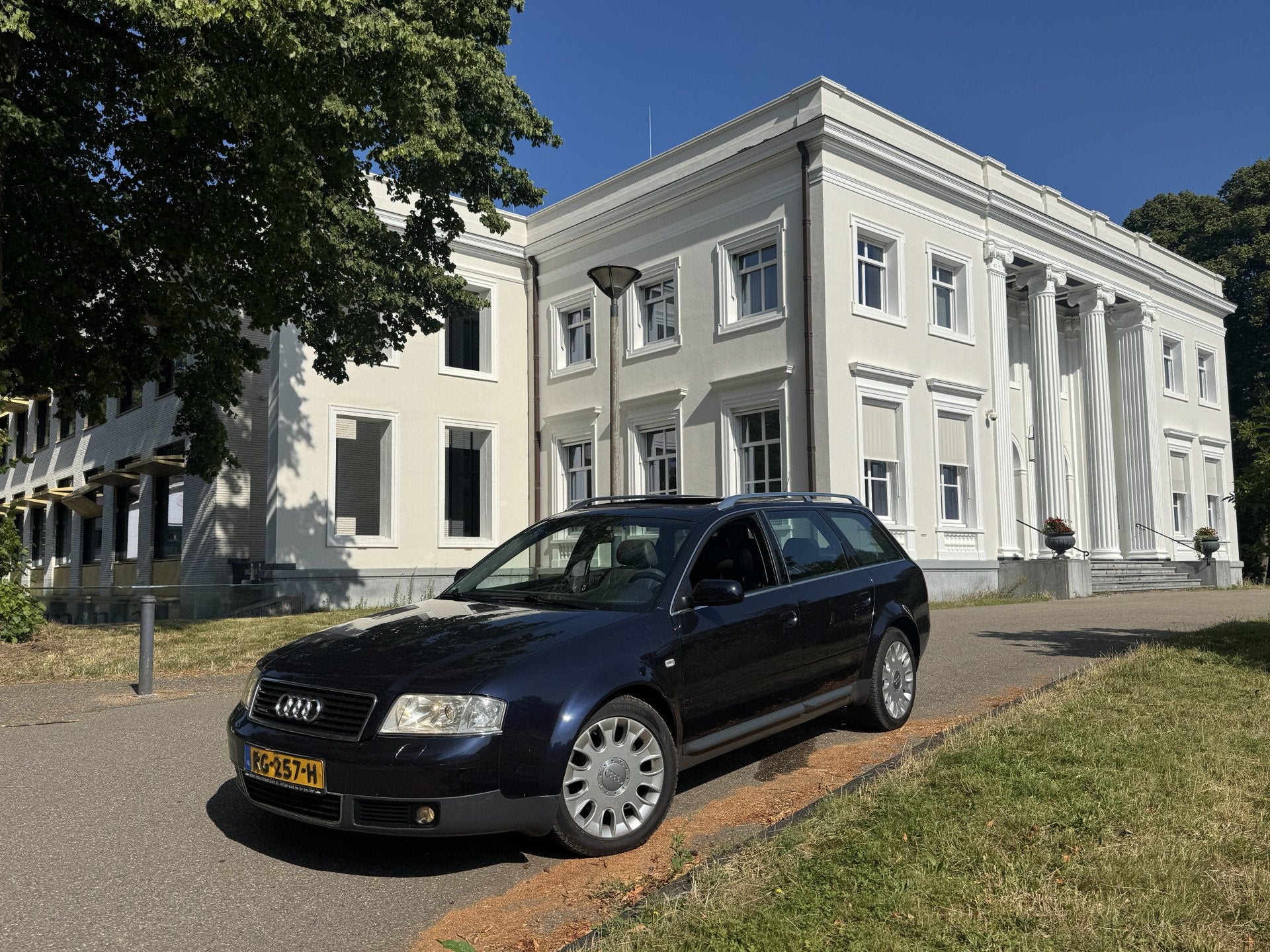 Audi A6 Avant 4.2 V8 UNIEK!, 7.000 KM/JR ! (bj 2000), Auto's, Oldtimers, Automaat, 4172 cc, Vierwielaandrijving, Audi