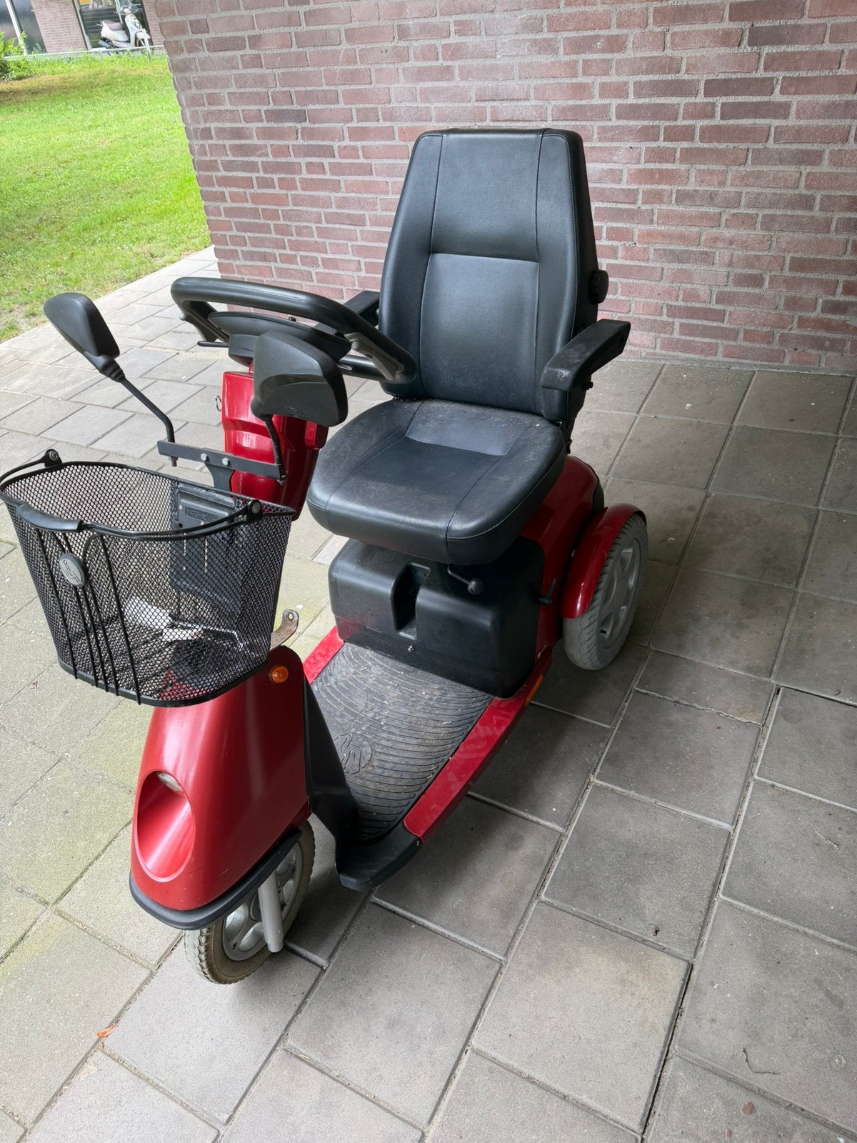 nieuwe scootmobiel trophy 6, met maar 236kilometer oud, Ophalen, Zo goed als nieuw, 46 km of meer, 16 km/u of meer