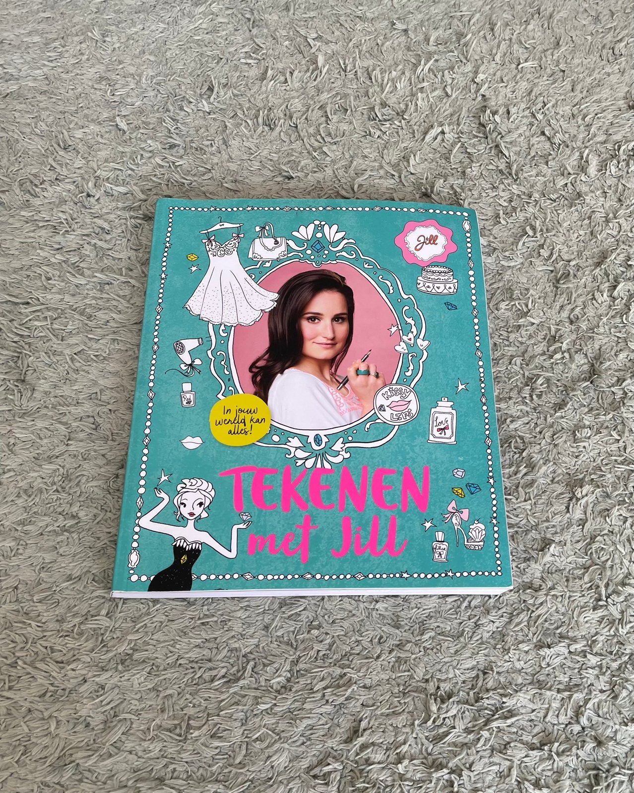 Jill tekenboek, Ophalen, Zo goed als nieuw, Boek of Gids