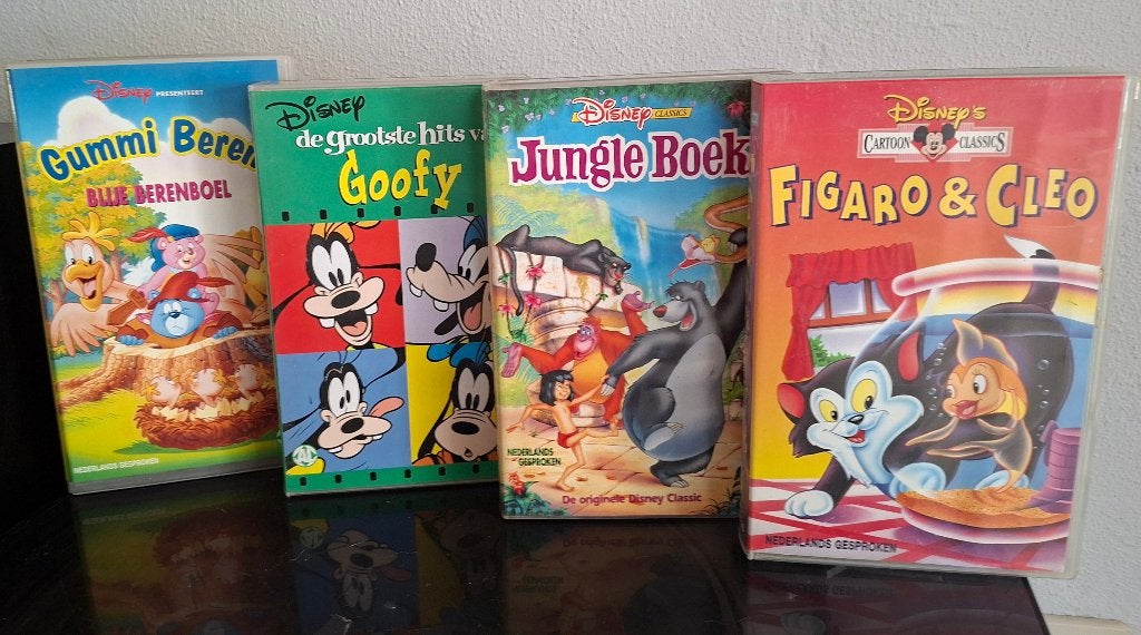 Nostalgie. 4 Disney VHS video banden., Cd's en Dvd's, VHS | Kinderen en Jeugd, Gebruikt, Tekenfilm, Alle leeftijden, Ophalen of Verzenden