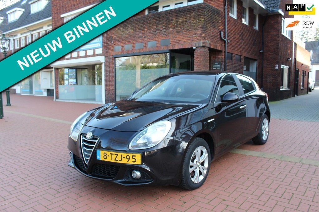 Alfa Romeo Giulietta 1.4 Turbo Multi AIR 2014 | NEW DISTR., Euro 5, 1280 kg, Zwart, 4 cilinders