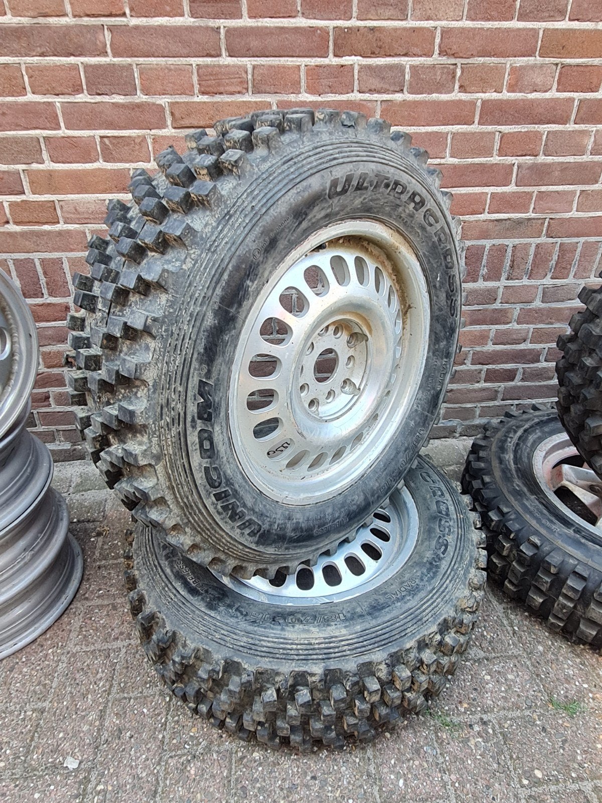 Autocross banden en velgen, Ophalen