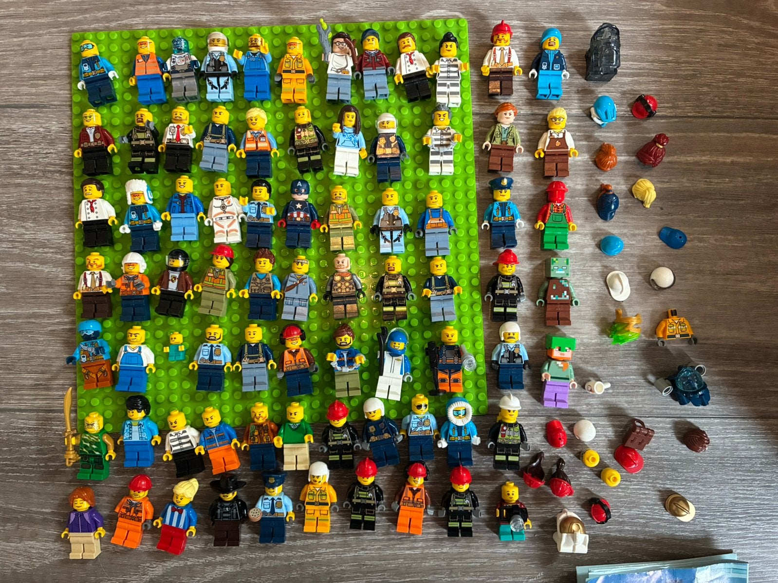 Foto 2 van Grote LEGO partij City/Technic incl 90+ poppetjes & boxen