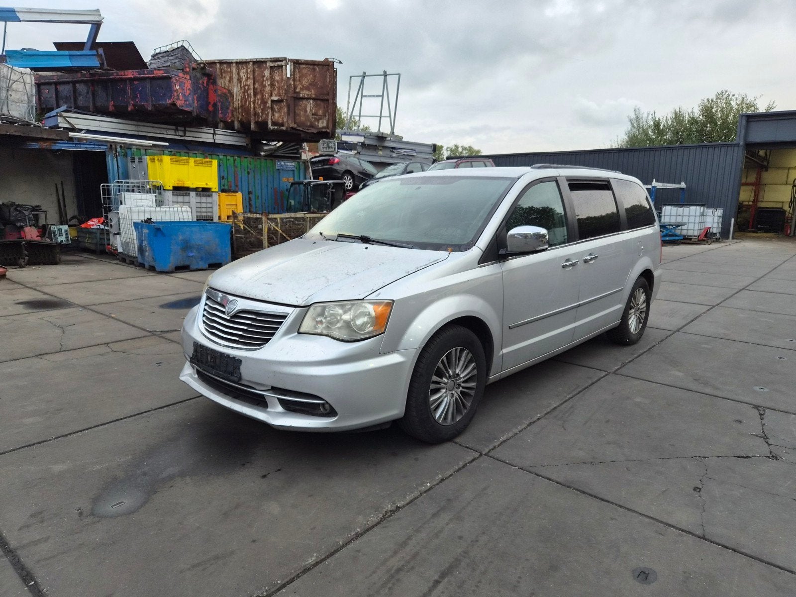 Lancia / chrysler Voyager 2.8 Multijet 2012 Grijs onder, Ophalen of Verzenden, Gebruikt, Lancia