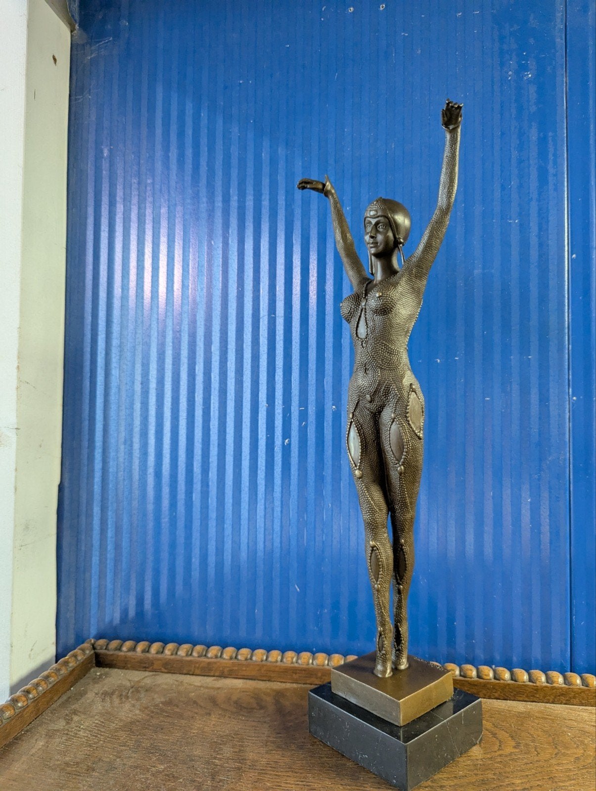 Art Deco bronzen beeld van een danseres, gesigneerd, Art deco, Ophalen of Verzenden, Brons, 20 - 50 cm