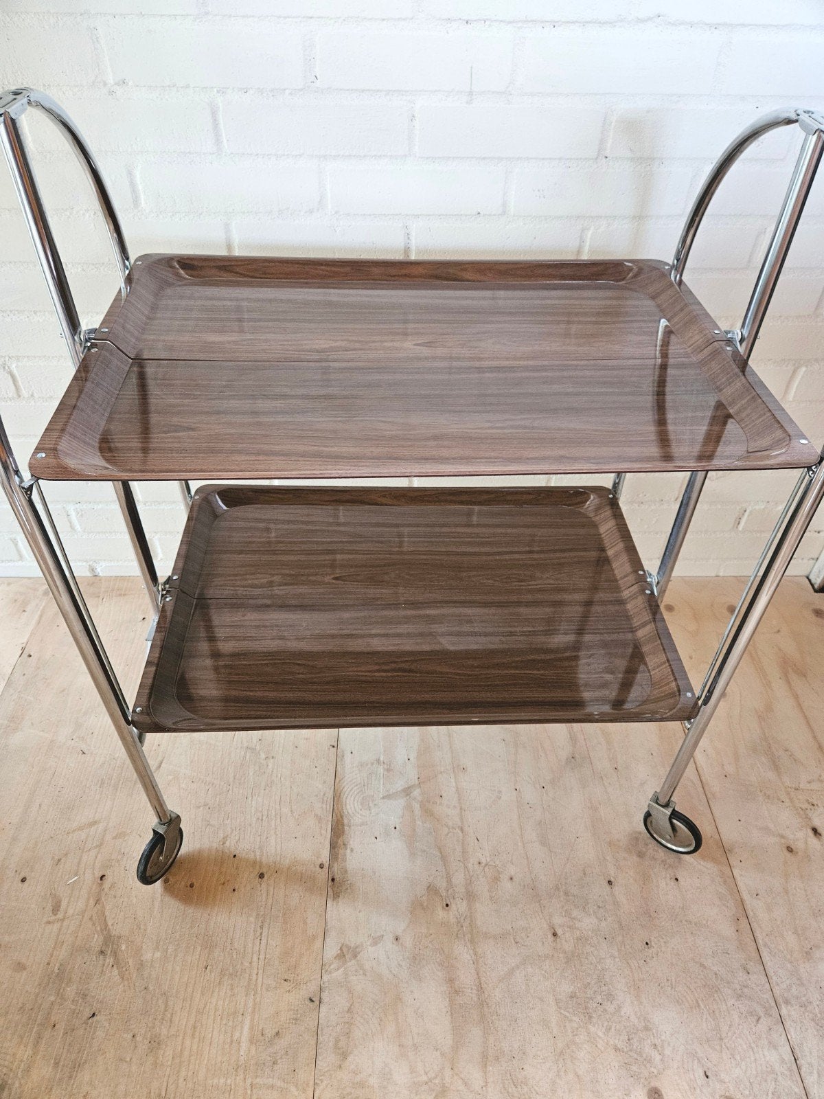 Vintage design serveerwagen Bremshey Dinett, Ophalen